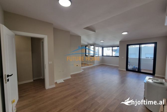 Ambient biznesi me qera 3+1 ne Tirane - 650 Euro