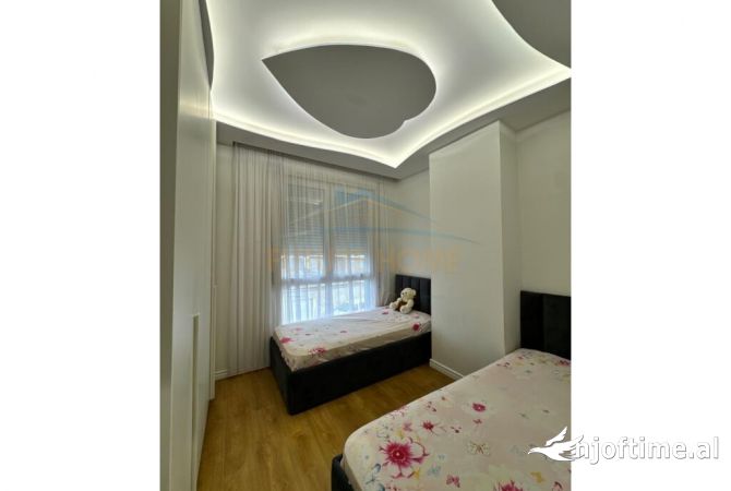 Shtepi me qera Apartament ne Tirane, 2+1, Mobilimi E mobiluar, Pagesa 650  Euro.