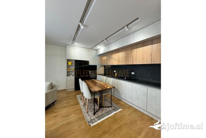 Shtepi me qera 2+1 ne Tirane - 650 Euro