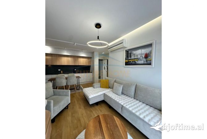 Shtepi me qera 2+1 ne Tirane - 650 Euro