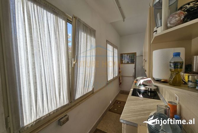 Shtepi ne shitje Apartament ne Tirane, 2+1, Mobilimi E mobiluar, Pagesa 230,000  Euro.
