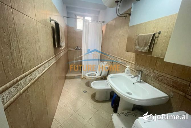 Shtepi me qera Apartament ne Tirane, 2+1, Mobilimi E mobiluar, Pagesa 700  Euro.