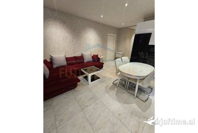Shtepi me qera 2+1 ne Tirane - 1,500 Euro