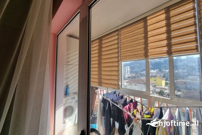 Shtepi ne shitje Apartament ne Tirane, 2+1, Mobilimi E mobiluar, Pagesa 131,000  Euro.