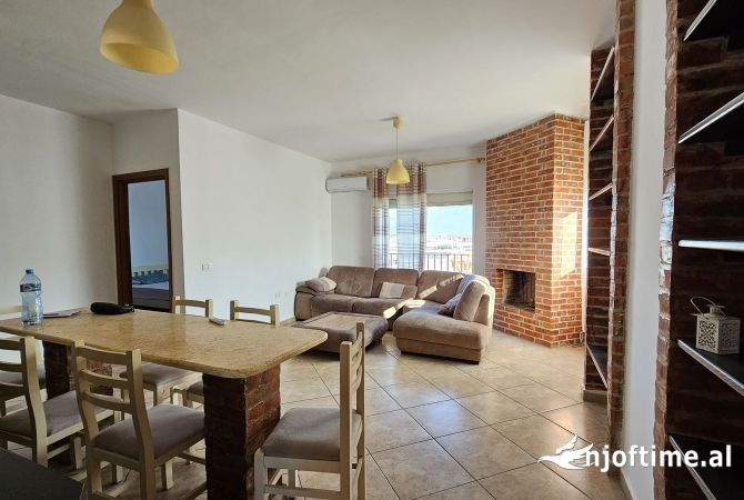 Shtepi ne shitje Apartament ne Tirane, 3+1, Mobilimi E mobiluar, Pagesa 130,000  Euro.