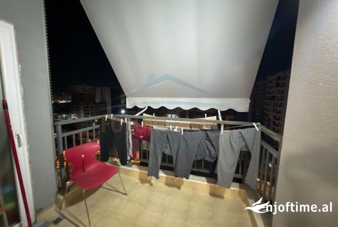 Shtepi ne shitje Apartament ne Tirane, 2+1, Mobilimi E mobiluar, Pagesa 200,000  Euro.