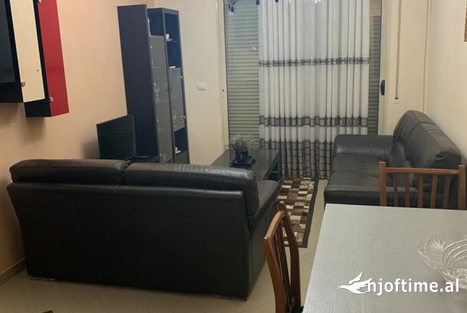 Shtepi me qera 2+1 ne Tirane - 500 Euro