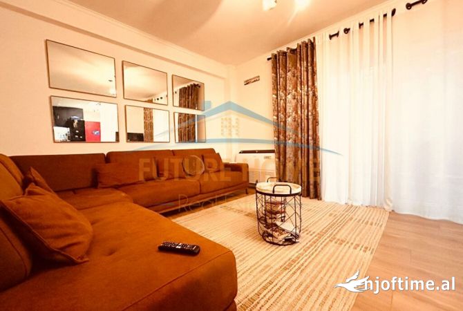 Shtepi ne shitje Apartament ne Tirane, 2+1, Mobilimi E mobiluar, Pagesa 180,000  Euro.