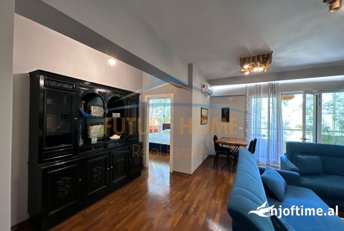 Shtepi ne shitje Apartament ne Tirane, 2+1, Mobilimi E mobiluar, Pagesa 185,000  Euro.