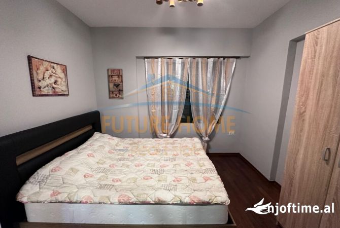 Shtepi ne shitje Apartament ne Tirane, 2+1, Mobilimi E mobiluar, Pagesa 185,000  Euro.