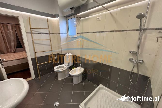 Shtepi ne shitje Apartament ne Tirane, 2+1, Mobilimi E mobiluar, Pagesa 185,000  Euro.