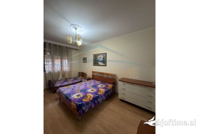 Shtepi me qera Apartament ne Tirane, 2+1, Mobilimi E mobiluar, Pagesa 500  Euro.