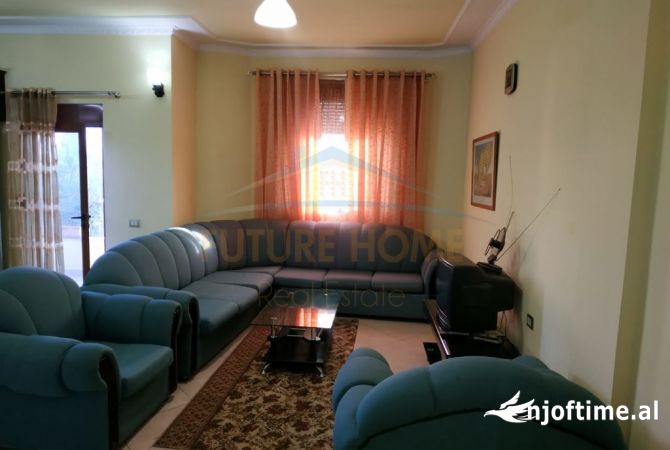 Shtepi ne shitje Apartament ne Tirane, 7+1, Mobilimi E mobiluar, Pagesa 750,000  Euro.