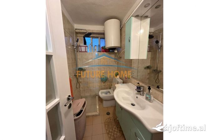 Shtepi ne shitje Apartament ne Tirane, 2+1, Mobilimi E mobiluar, Pagesa 92,000  Euro.