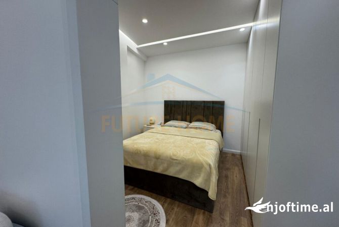Shtepi ne shitje Apartament ne Tirane, 2+1, Mobilimi E mobiluar, Pagesa 300,000  Euro.
