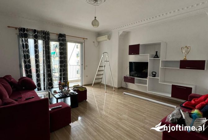 Shtepi me qera 3+1 ne Tirane - 800 Euro