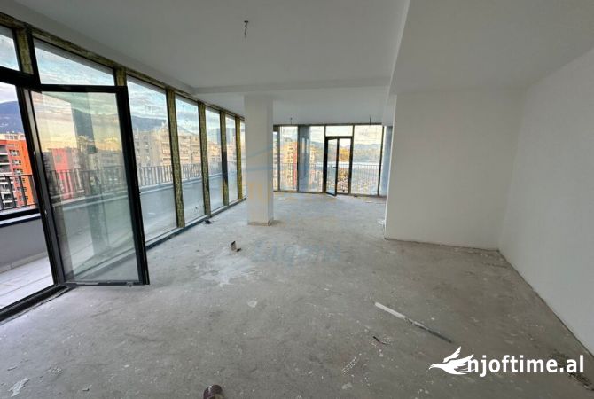Shtepi ne shitje Apartament ne Tirane, 3+1, Mobilimi Bosh, pa mobiluar, Pagesa 610,000  Euro.