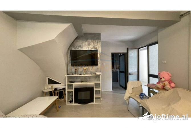 Shtepi me qera 2+1 ne Tirane - 500 Euro