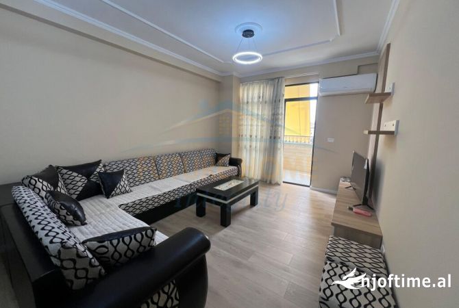 Shtepi me qera Apartament ne Tirane, 1+1, Mobilimi E mobiluar, Pagesa 600  Euro.