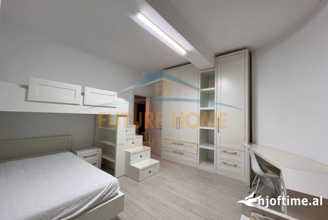 Shtepi ne shitje Apartament ne Tirane, 3+1, Mobilimi E mobiluar, Pagesa 231,000  Euro.