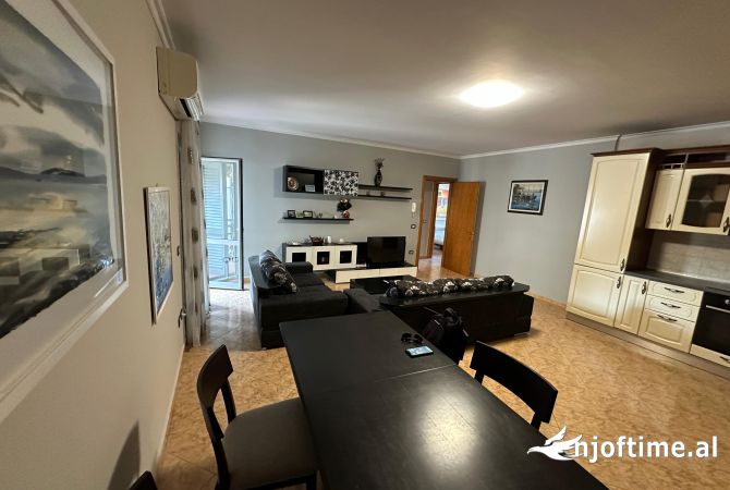 Shtepi me qera 2+1 ne Tirane - 700 Euro