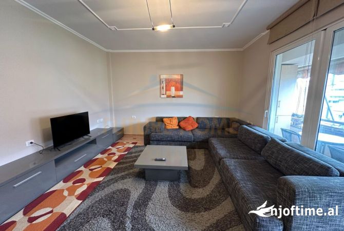 Shtepi me qera Apartament ne Tirane, 2+1, Mobilimi E mobiluar, Pagesa 750  Euro.