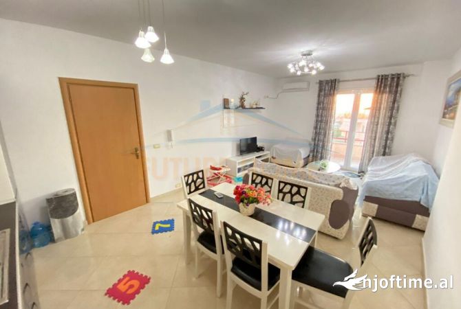 Shtepi me qera 2+1 ne Tirane - 350 Euro