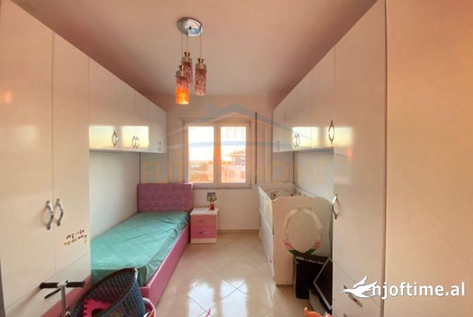 Shtepi me qera 2+1 ne Tirane - 350 Euro
