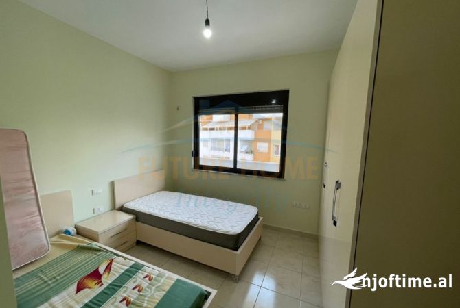 Shtepi me qera Apartament ne Tirane, 2+1, Mobilimi E mobiluar, Pagesa 450  Euro.