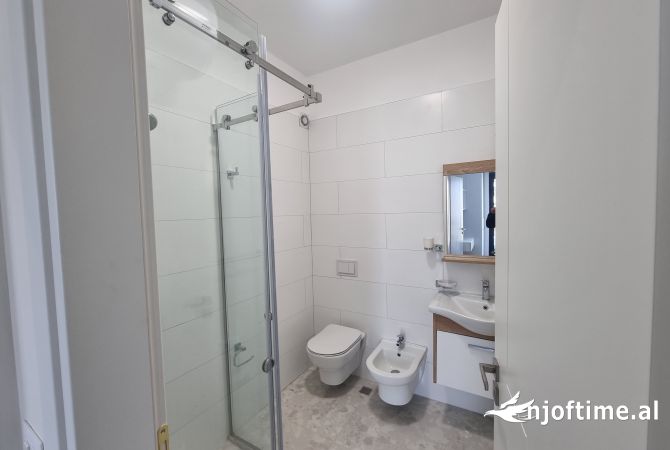 Shtepi me qera Apartament ne Tirane, 2+1, Mobilimi E mobiluar, Pagesa 750  Euro.