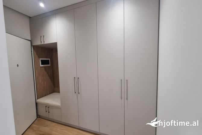 Shtepi me qera Apartament ne Tirane, 2+1, Mobilimi E mobiluar, Pagesa 750  Euro.