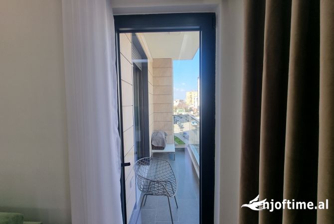 Shtepi me qera Apartament ne Tirane, 2+1, Mobilimi E mobiluar, Pagesa 750  Euro.