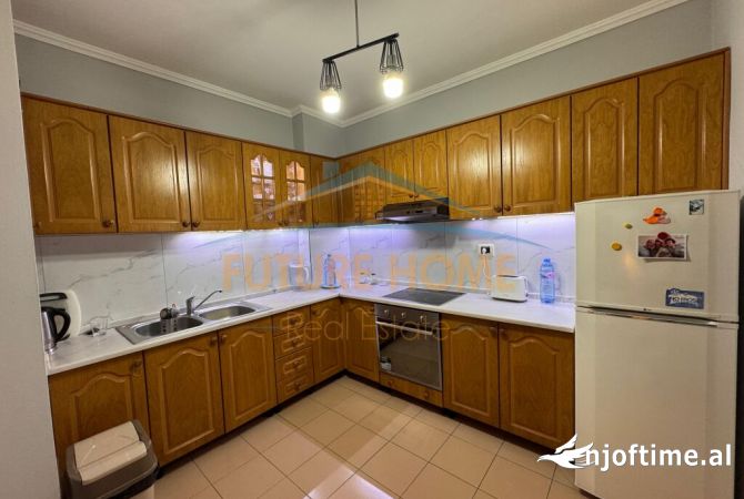 Shtepi ne shitje Apartament ne Tirane, 2+1, Mobilimi Bosh, pa mobiluar, Pagesa 235,000  Euro.