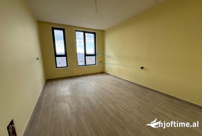 Shtepi ne shitje Apartament ne Tirane, 3+1, Mobilimi Bosh, pa mobiluar, Pagesa 263,400  Euro.