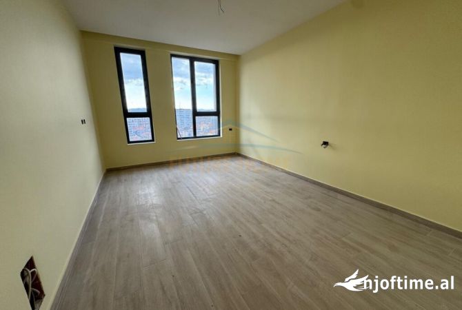 Shtepi ne shitje Apartament ne Tirane, 3+1, Mobilimi Bosh, pa mobiluar, Pagesa 263,400  Euro.