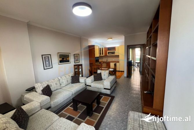 Shtepi me qera 2+1 ne Tirane - 550 Euro