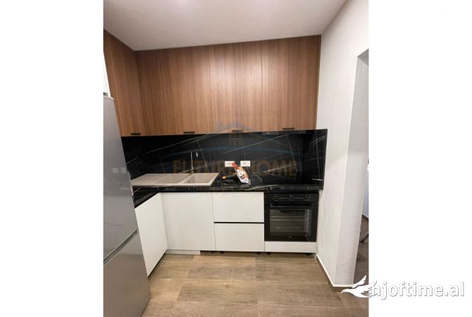 Shtepi me qera Apartament ne Tirane, 1+1, Mobilimi E mobiluar, Pagesa 500  Euro.