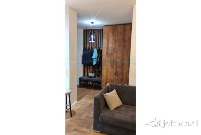 Shtepi me qera Apartament ne Tirane, 2+1, Mobilimi E mobiluar, Pagesa 750  Euro.