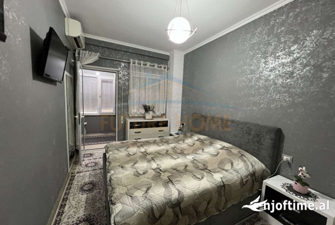 Shtepi ne shitje Apartament ne Tirane, 2+1, Mobilimi E mobiluar, Pagesa 140,000  Euro.