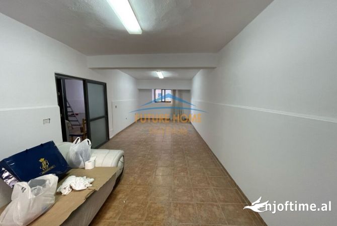 Ambient biznesi me qera 3+1 ne Tirane - 600 Euro