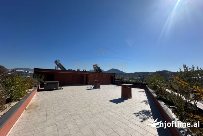 Shtepi ne shitje Penthose(kati i fundit panoramik) ne Tirane, 4+1, Mobilimi Bosh, pa mobiluar, Pagesa 520,000  Euro.