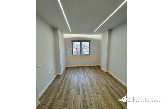 Shtepi ne shitje Apartament ne Tirane, 1+1, Mobilimi Bosh, pa mobiluar, Pagesa 117,000  Euro.