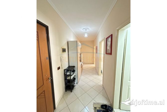 Shtepi ne shitje Apartament ne Tirane, 2+1, Mobilimi E mobiluar, Pagesa 138,000  Euro.