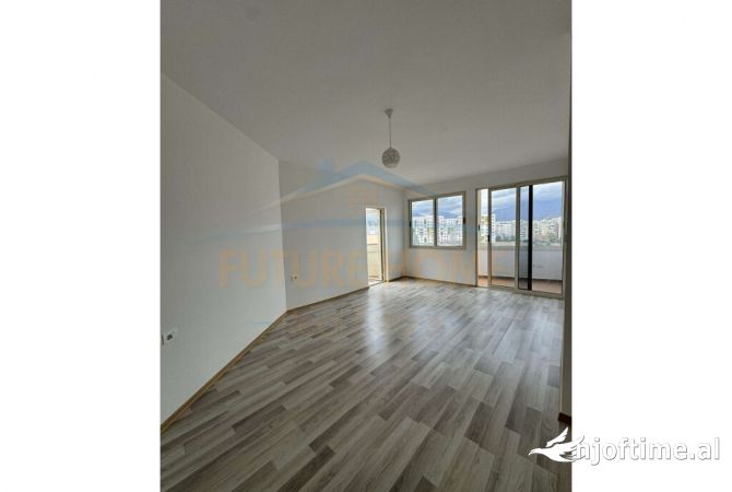 Shtepi ne shitje Apartament ne Tirane, 2+1, Mobilimi Bosh, pa mobiluar, Pagesa 130,000  Euro.