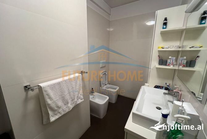 Shtepi ne shitje Apartament ne Tirane, 3+1, Mobilimi E mobiluar, Pagesa 179,000  Euro.