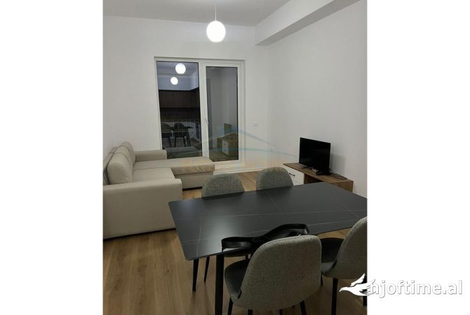 Shtepi ne shitje Apartament ne Tirane, 1+1, Mobilimi E mobiluar, Pagesa 90,000  Euro.