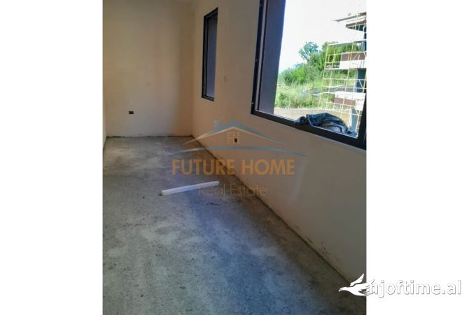 Shtepi ne shitje Apartament ne Tirane, 2+1, Mobilimi Bosh, pa mobiluar, Pagesa 180,000  Euro.