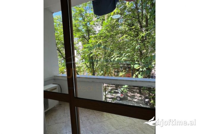 Apartment for rent in Tirana 2+1, Emty