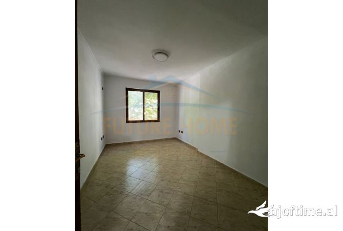 Shtepi me qera 2+1 ne Tirane - 700 Euro