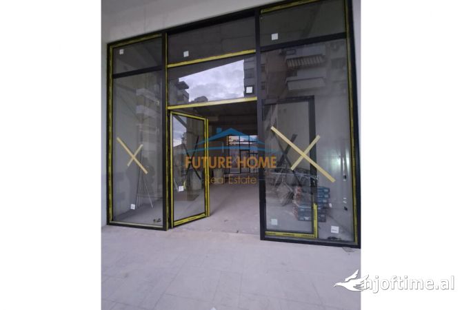 Ambient biznesi me qera 2+1 ne Tirane - 4,000 Euro